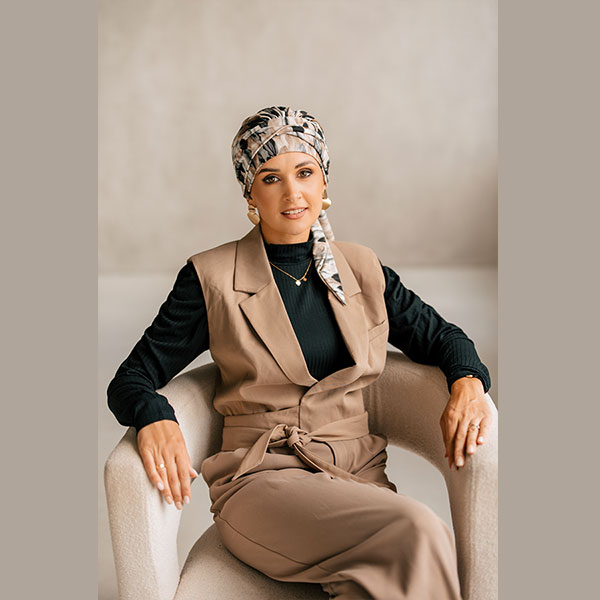 Turban Amy Soft 3 Turban chimio Amy en bambou, léger et confortable, avec bonnet préformé, idéal pour cuir chevelu sensible pendant la chimiothérapie.