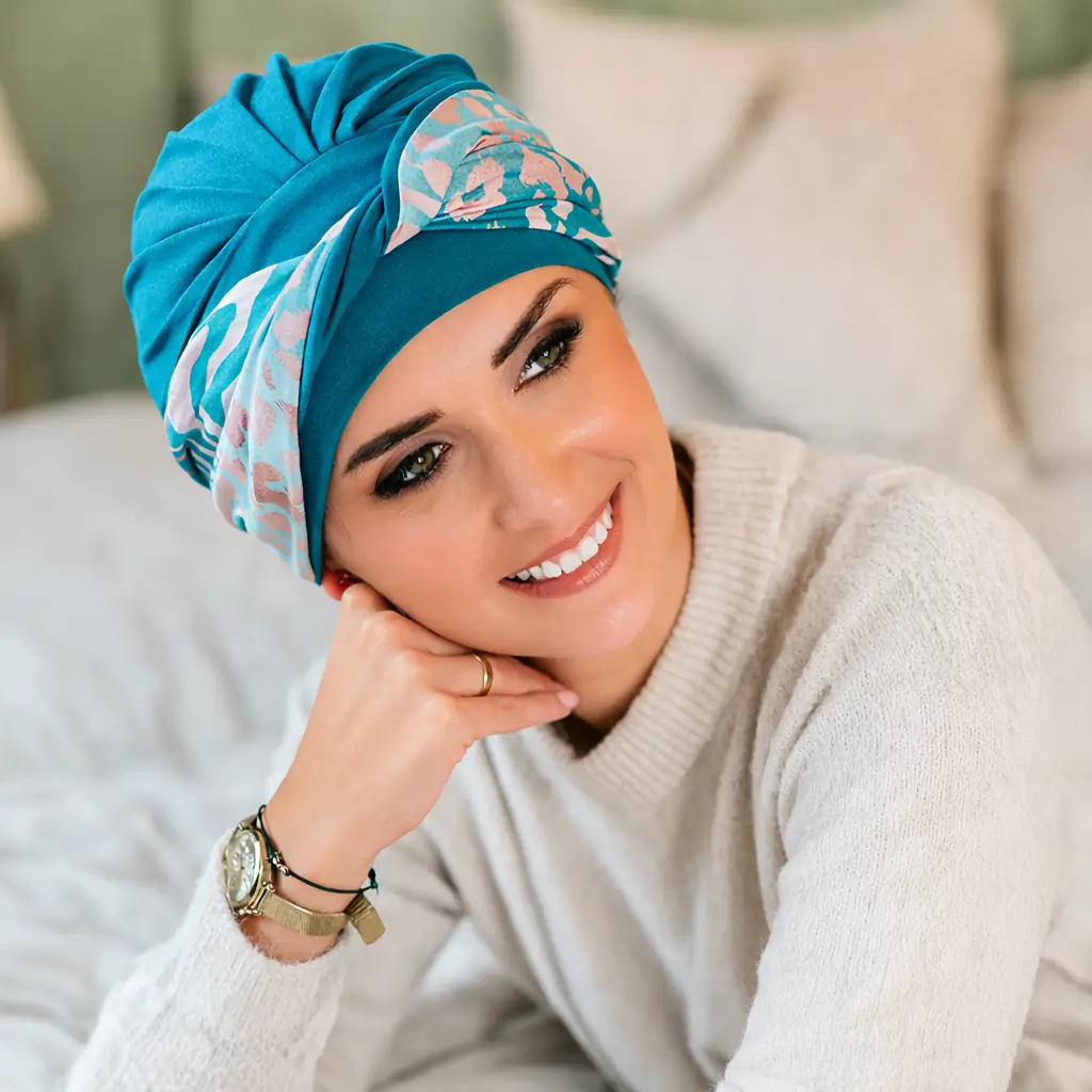 Bonnet chimio femme Ariel et son bandeau SeiKo - Bambou - Elégance 1 Bonnet chimio Ariel azur avec bandeau Seiko en bambou
