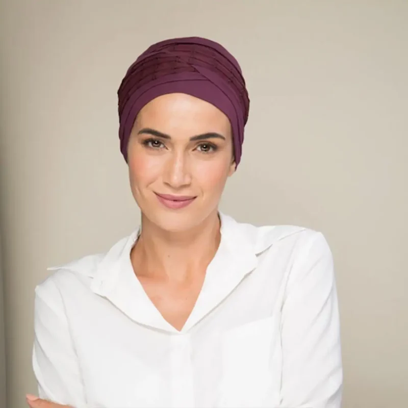 Bonnet chimio Bastille prune sans couture pour femme, en bambou doux, adapté aux cuirs chevelus sensibles pendant et après chimiothérapie