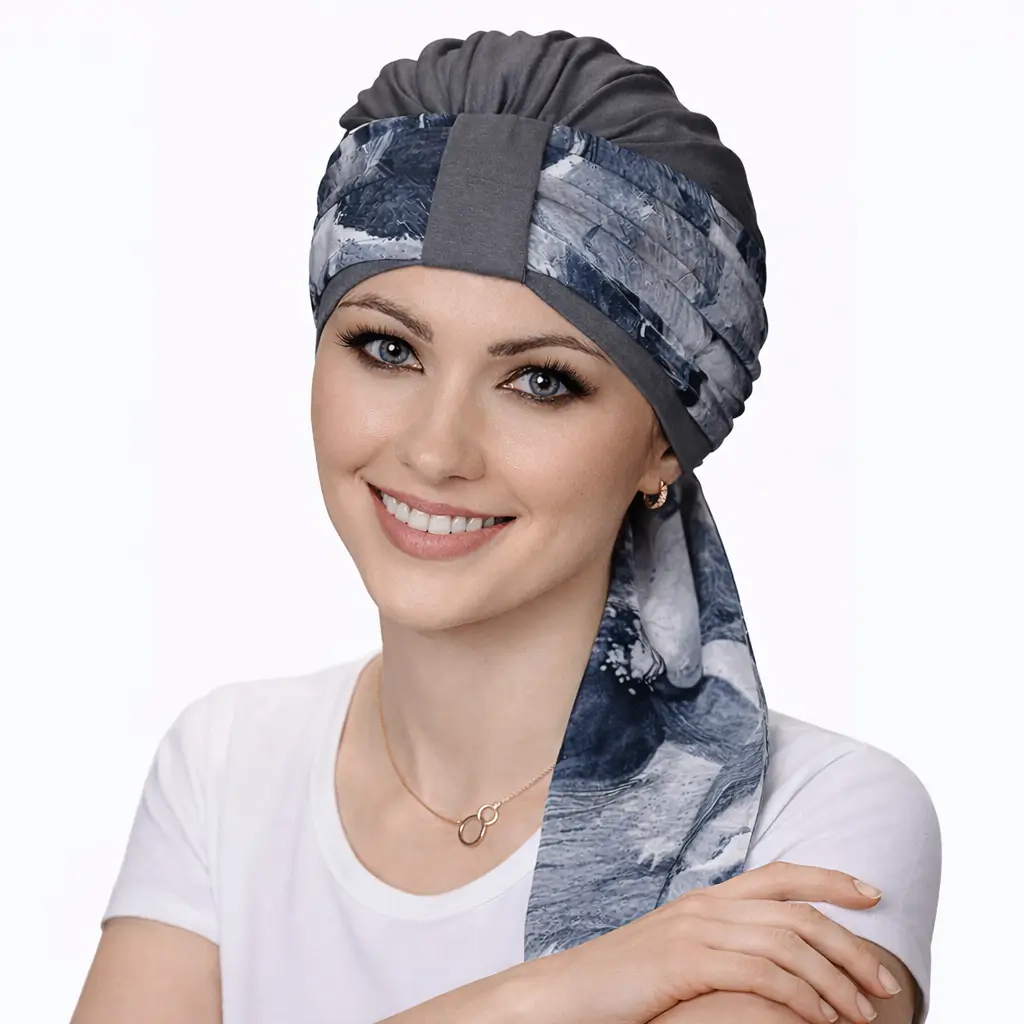 Bonnet chimio bambou Valery et son foulard Nora - Modularité 11 Bonnet chimio bambou femme et foulard Nora gris foncé