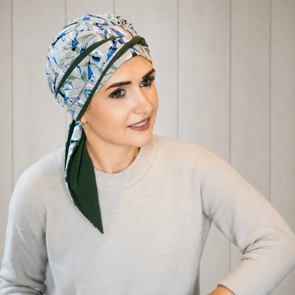 Turban chimio femme Amy - turban en mousseline de soie - confortable cheveux sensibles après chimiothérapie 1 Turban amy fresh sans couturee apparente